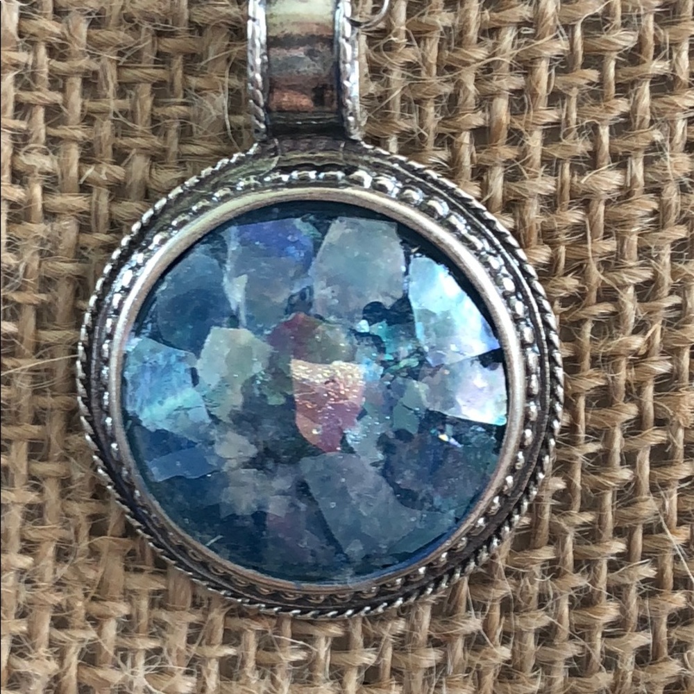 🌹Gorgeous Roman Glass Pendant 🌹